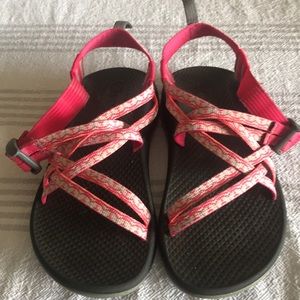 Chaco sandals. Pink and black. Size 3 Kids